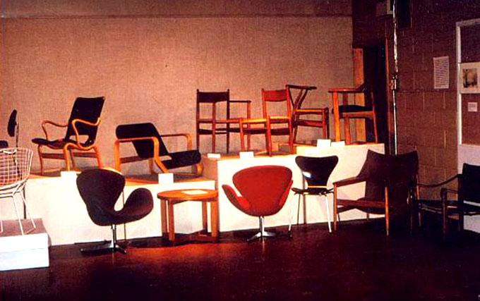 Chair display2